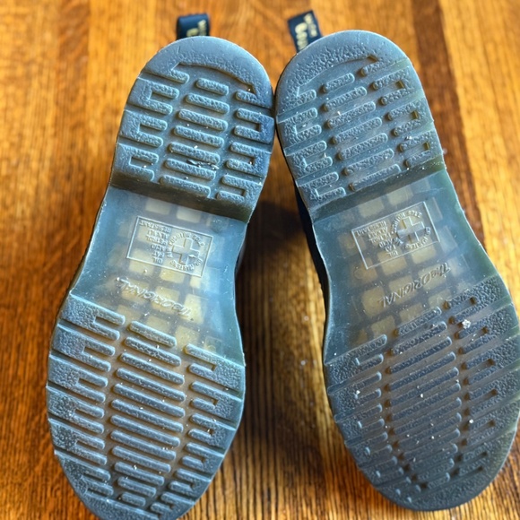 Dr. Martens Smooth Black Size 8 M (9 L) - Picture 3 of 3